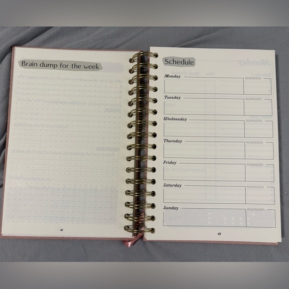 ADHD Planner - Pink and Gold - Picture 5 of 6
